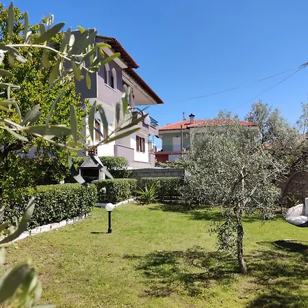 בית נופש Elina House ניקיטי