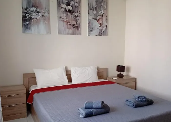 Elina House בית נופש ניקיטי