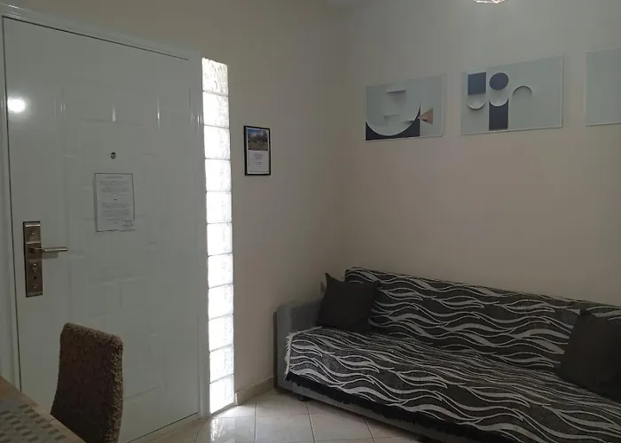 בית נופש Elina House ניקיטי