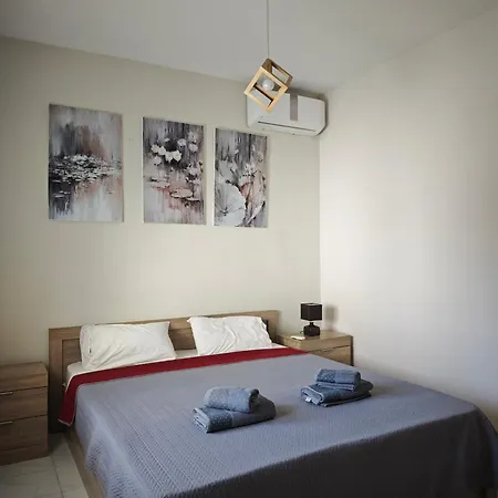Elina House